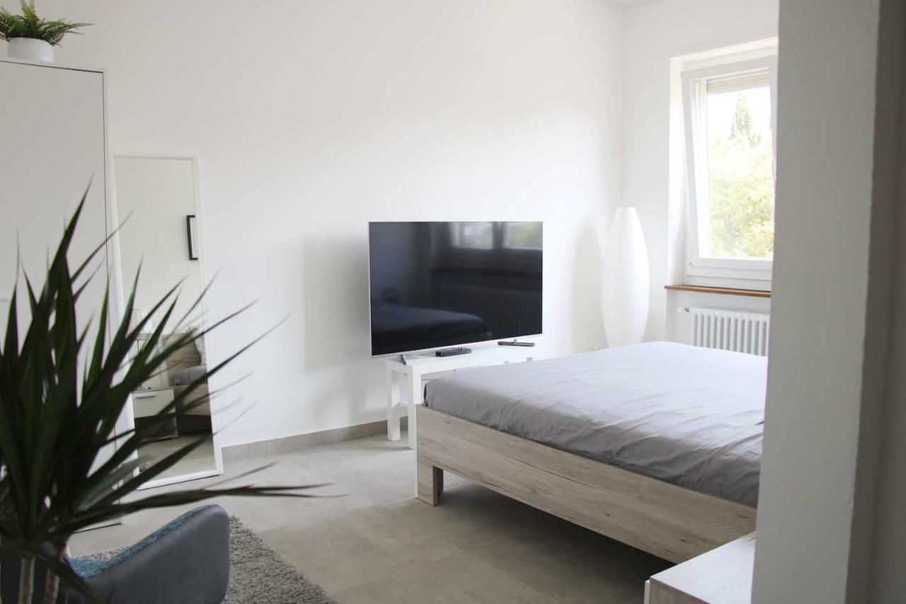 New & Modern Apartment With Beautiful Lake View! Lugano Luaran gambar