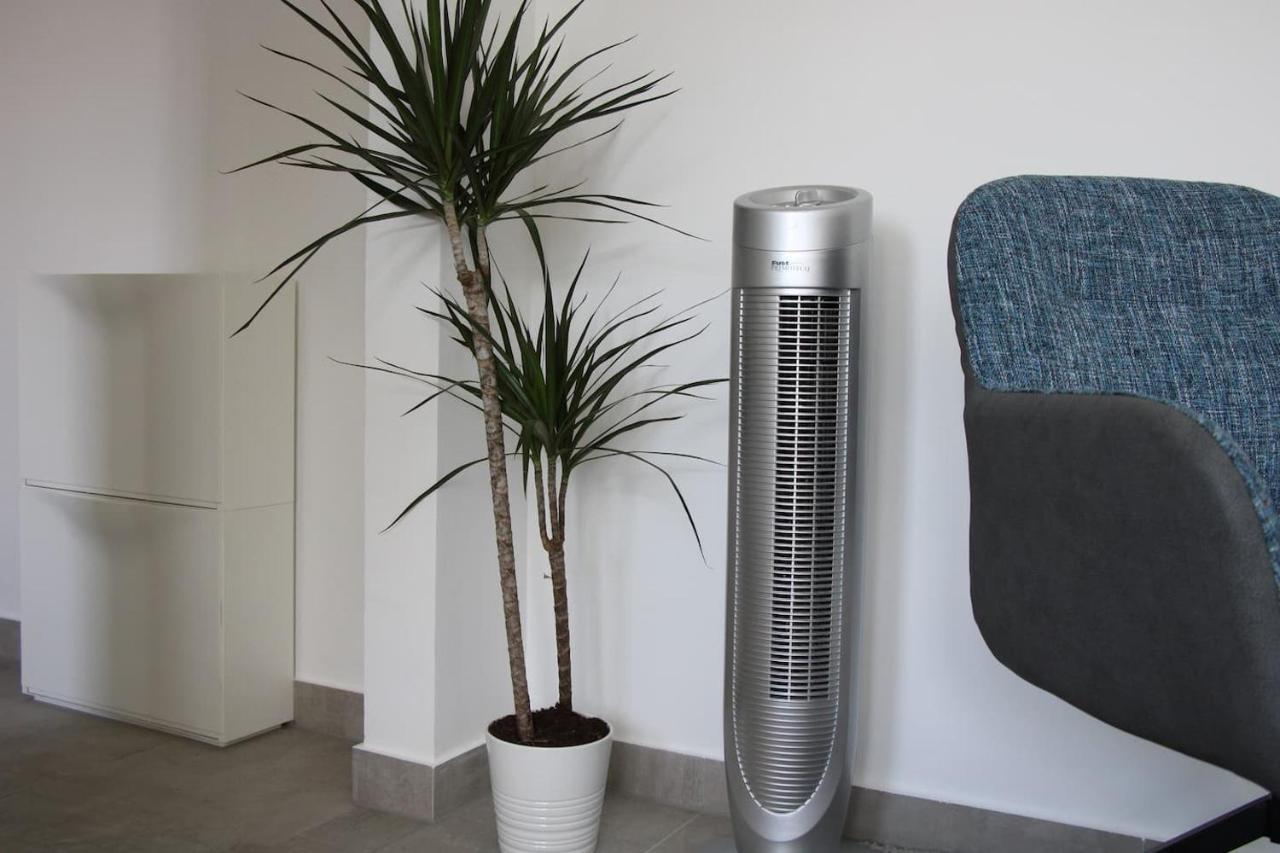 New & Modern Apartment With Beautiful Lake View! Lugano Luaran gambar